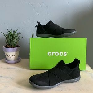 CROCS | NWT Crocs Swiftwater Cross Strap Women's Shoes Size 6